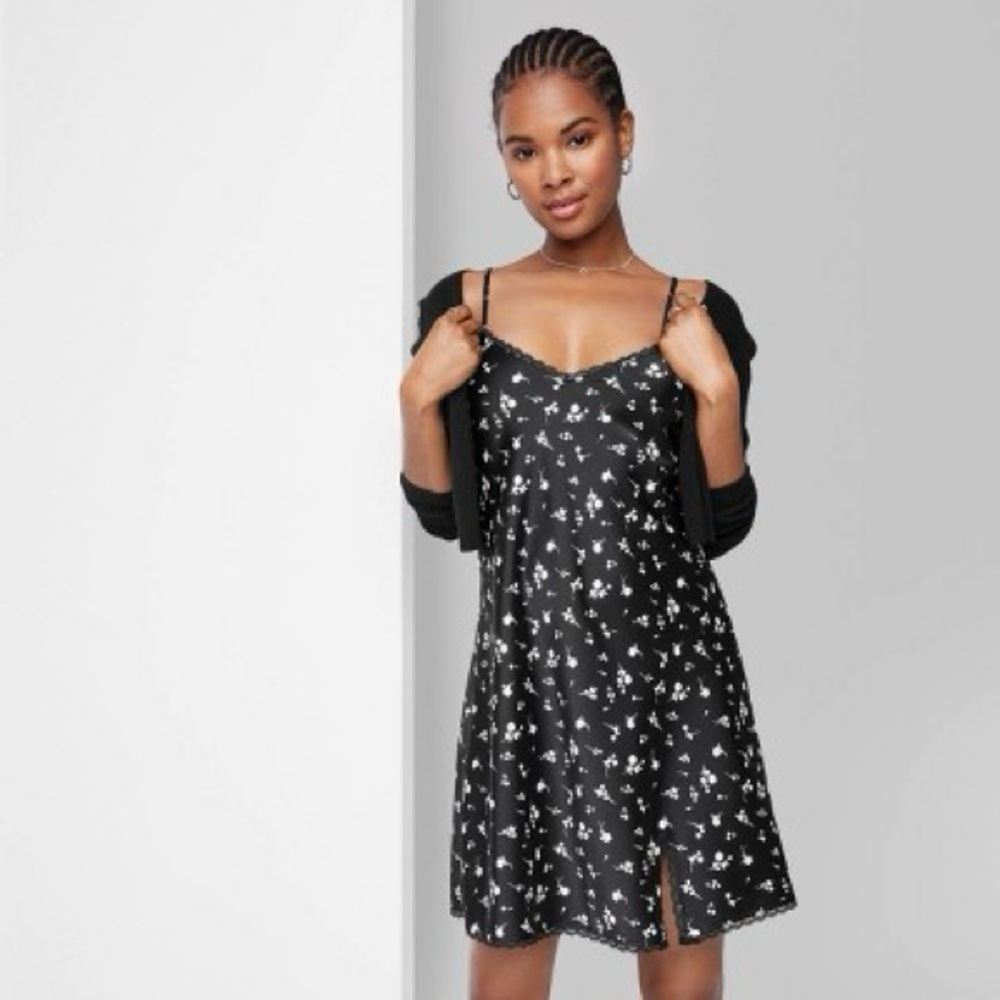 Wild‎ fable Lace Trim Slip Dress- Black dark Floral NWOT small